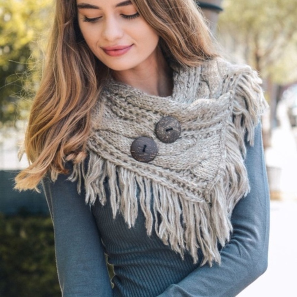 🍂BOUTIQUE SALE!🍂 Fringe button scarves
